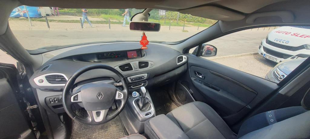 Renault 2012